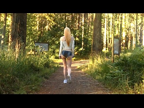 ❤️ Schöne Frau bewegt sich langsam, nicht nackt Video ️❌ Fucking bei porn de.fotonovelasxxx.ru ❌️❤